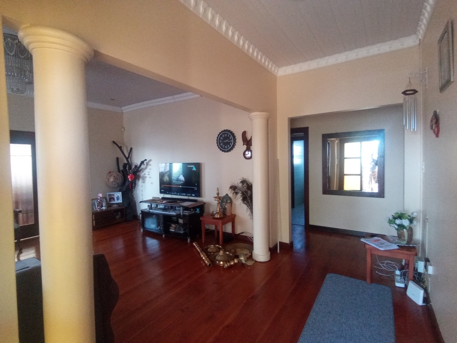 5 Bedroom Property for Sale in Baysville Eastern Cape